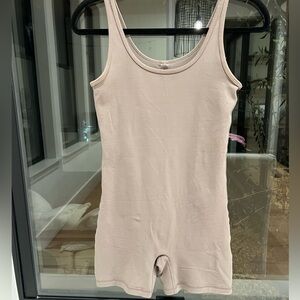 ARITZIA GOLDEN Life Material Athletic Romper.